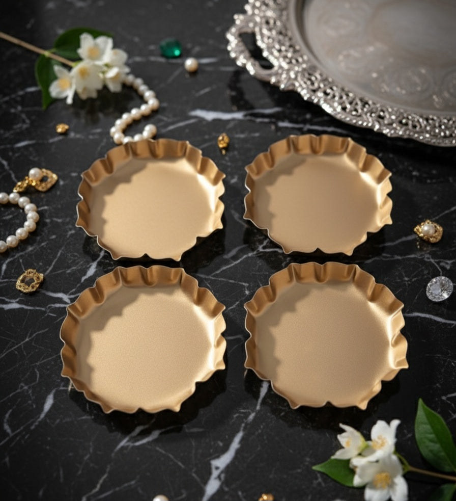 Lot de 4 Bols Décoratifs Urli - 11,4 cm Finition Fer Doré | Petit Bougeoir Chauffe-plat | Fournitures pour Fabrication de Bougies DIY | Décoration Maison pour Diwali & Pièce Maîtresse pour Salle de Prière | Diya Flottante pour Fleurs