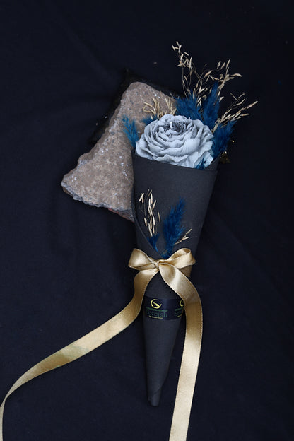 Sorcish Valentine's Day Luxury Rose Bouquet Candle with black wrap