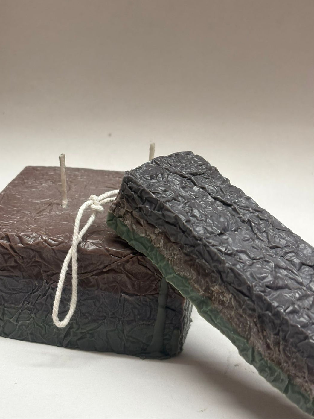 Bougie Sorceress Terre Pierre – Collection Texture Brute | Bougie de Luxe en Cire de Soja