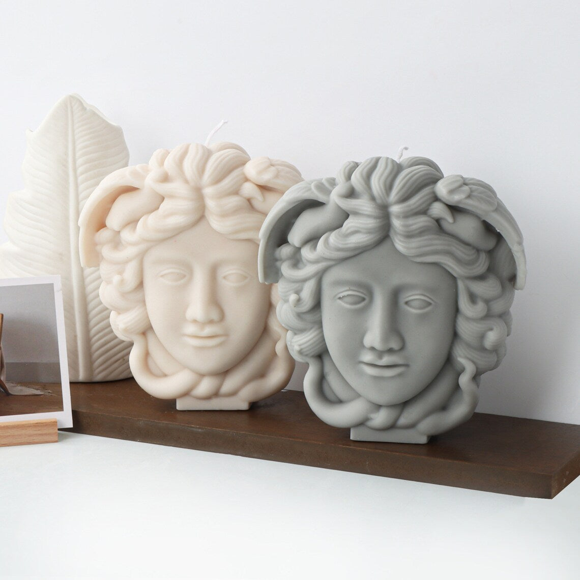 SORCISH Luxus Medusa Kerze für die Heimdekoration, hochwertige dekorative Skulpturenkerze, ästhetische Sojawachs-Kerze für Wohnzimmer, Schreibtisch & Regaldekoration, einzigartiges Geschenk für Frauen & luxuriöse Geschenkideen